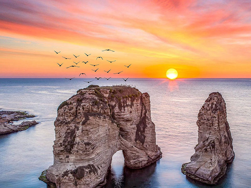 鸽子岩 | Raouche Rock