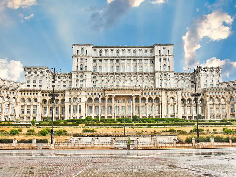 布加勒斯特议会宫（Palace of the Parliament）｜世界最大行政建筑