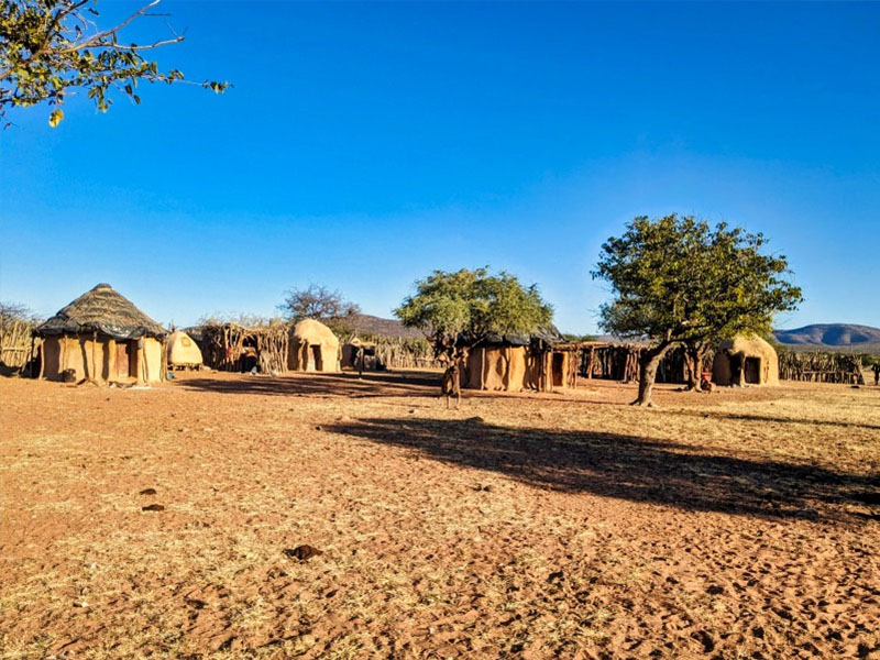 辛巴族红泥人村落 Himba Village